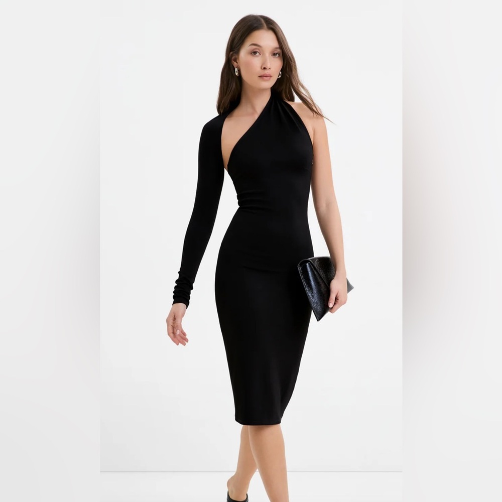 Elegant Black One-Shoulder Dress